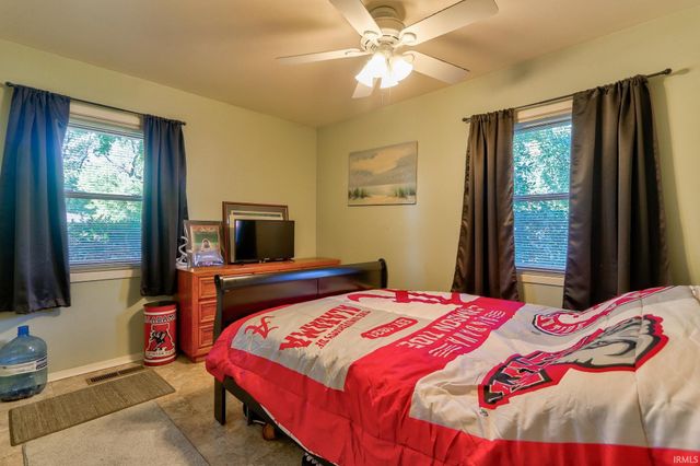 413 North Park Drive, Evansville, IN 47710