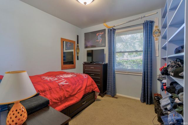 413 North Park Drive, Evansville, IN 47710