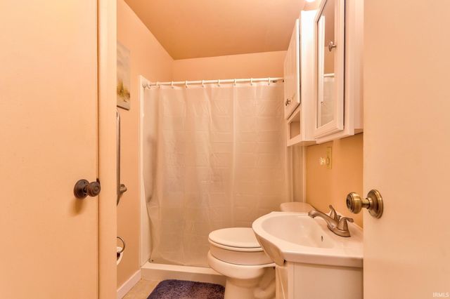 413 North Park Drive, Evansville, IN 47710