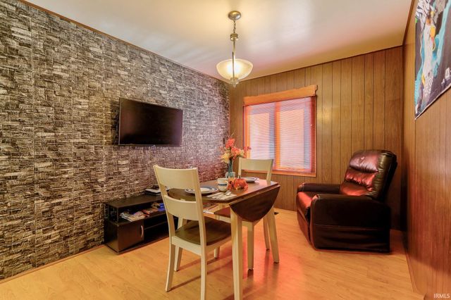 413 North Park Drive, Evansville, IN 47710