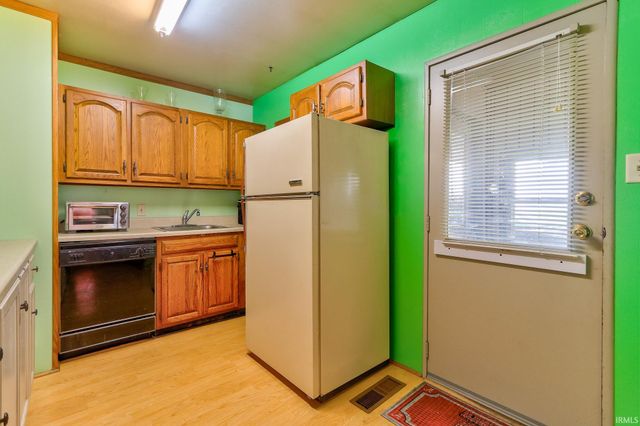 413 North Park Drive, Evansville, IN 47710