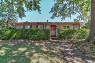 413 North Park Drive, Evansville, IN 47710