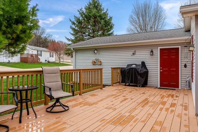 8401 TAMARACK Drive, Machesney Park, IL 61115