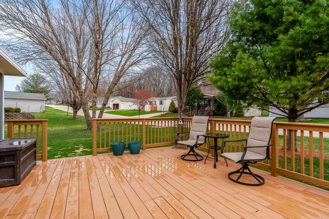 8401 TAMARACK Drive, Machesney Park, IL 61115
