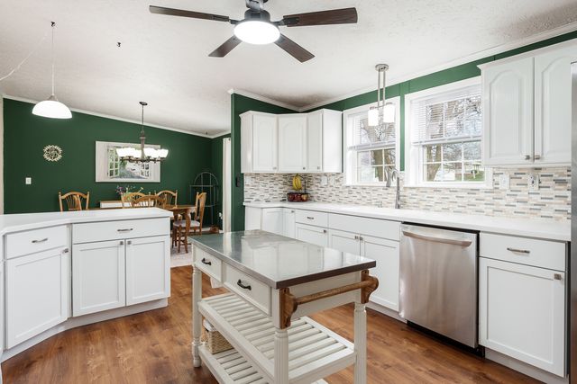 8401 TAMARACK Drive, Machesney Park, IL 61115