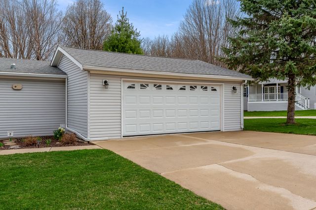 8401 TAMARACK Drive, Machesney Park, IL 61115