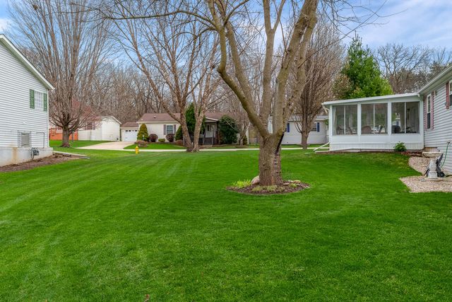 8401 TAMARACK Drive, Machesney Park, IL 61115