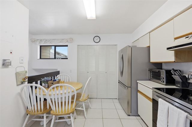 2915 CLUBVIEW DRIVE U4, Orlando, FL 32822