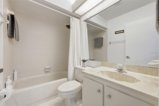 2915 CLUBVIEW DRIVE U4, Orlando, FL 32822