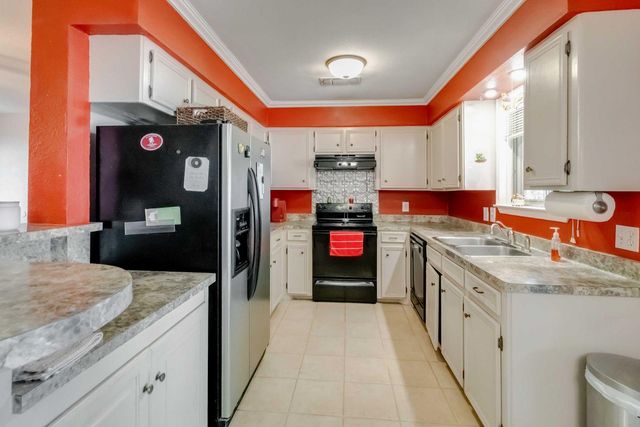 105 Jones ST, Bastrop, TX 78602