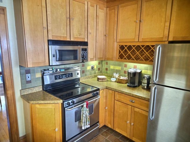 1513 N MAIN STREET, Oshkosh, WI 54901