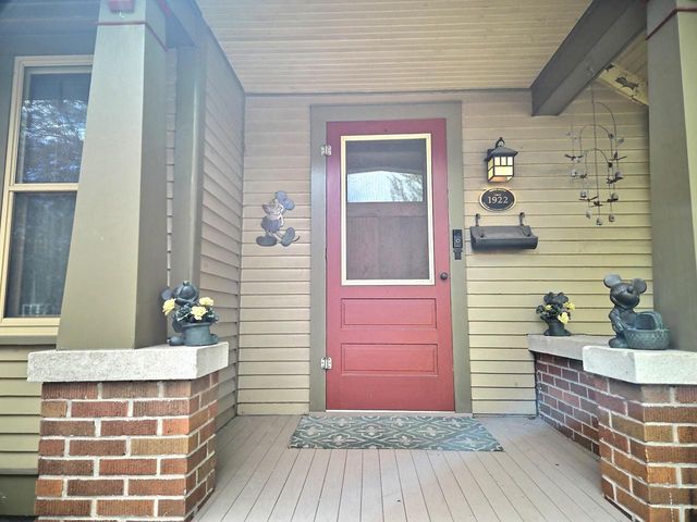 1513 N MAIN STREET, Oshkosh, WI 54901