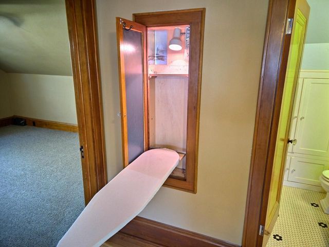 1513 N MAIN STREET, Oshkosh, WI 54901