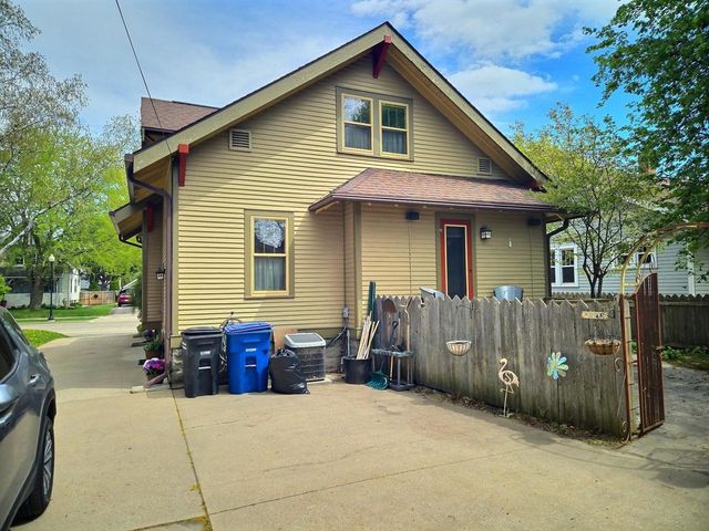 1513 N MAIN STREET, Oshkosh, WI 54901