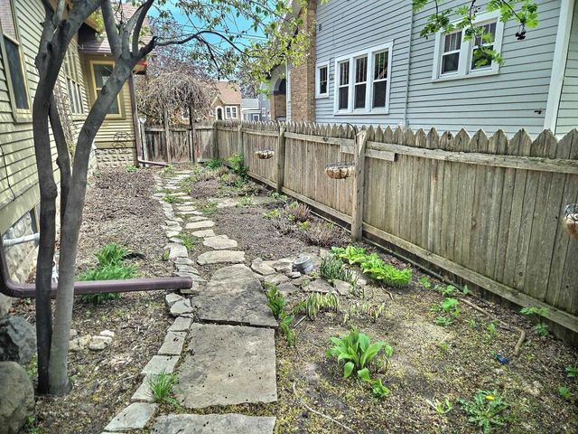 1513 N MAIN STREET, Oshkosh, WI 54901