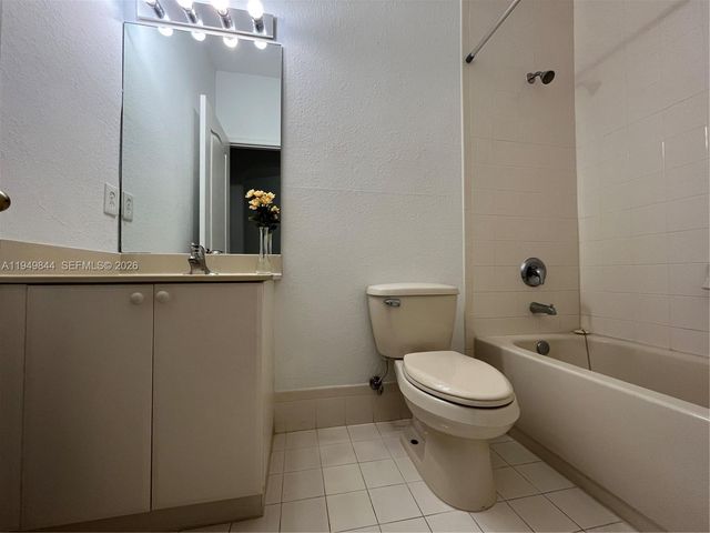 2551 SE 16th Ter 204, Homestead, FL 33035