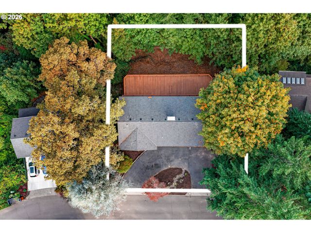 17701 OVERLOOK Cir, Lake Oswego, OR 97034