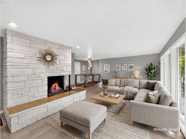 17701 OVERLOOK Cir, Lake Oswego, OR 97034