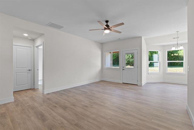 2511 Clinton Way, Jackson, MI 49201