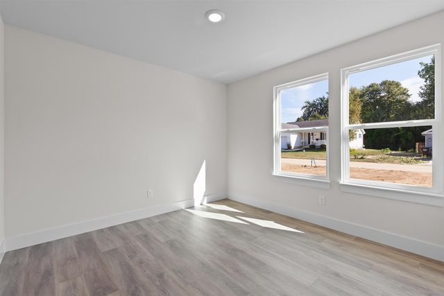 2511 Clinton Way, Jackson, MI 49201