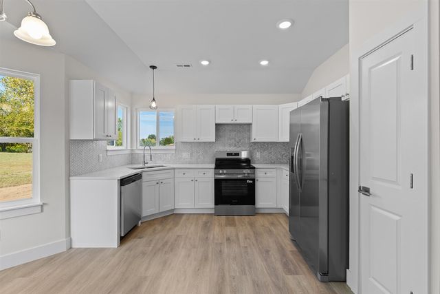 2511 Clinton Way, Jackson, MI 49201