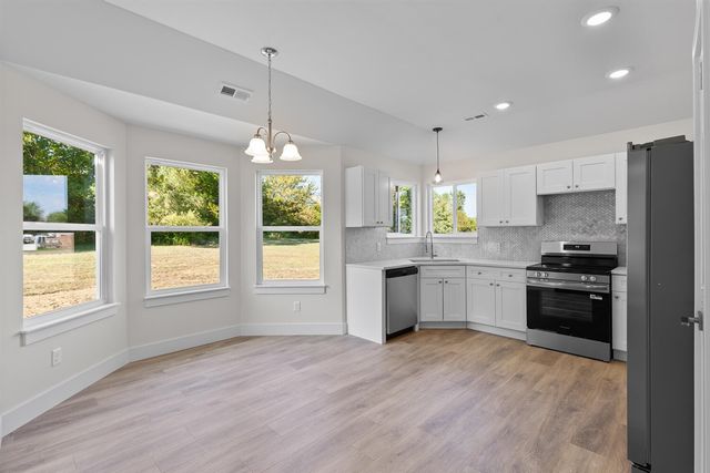 2511 Clinton Way, Jackson, MI 49201