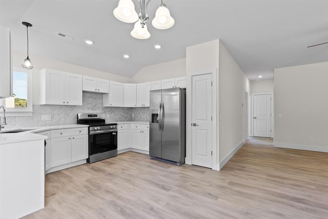 2511 Clinton Way, Jackson, MI 49201