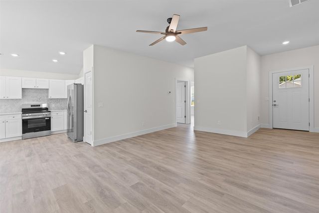 2511 Clinton Way, Jackson, MI 49201