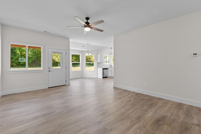 2511 Clinton Way, Jackson, MI 49201