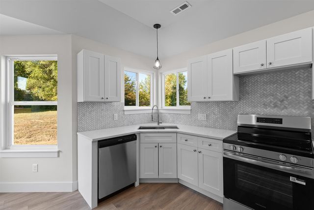 2511 Clinton Way, Jackson, MI 49201