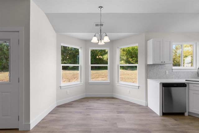 2511 Clinton Way, Jackson, MI 49201