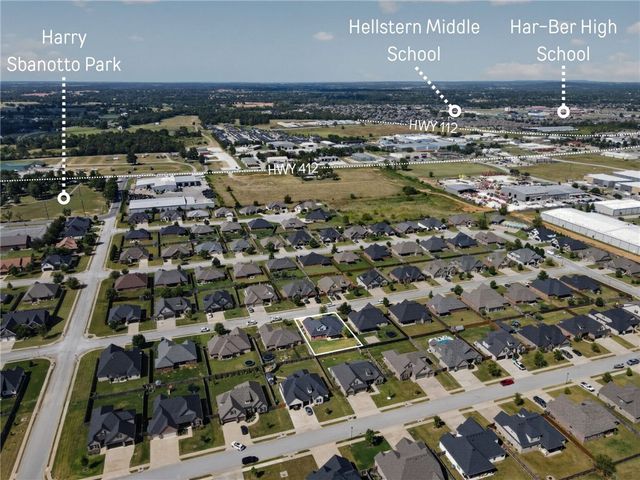 377 Penzo Avenue, Tontitown, AR 72762