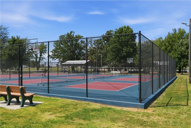 377 Penzo Avenue, Tontitown, AR 72762
