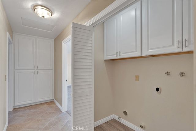 15889 Mojave, Hesperia, CA 92345