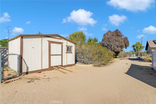 15889 Mojave, Hesperia, CA 92345