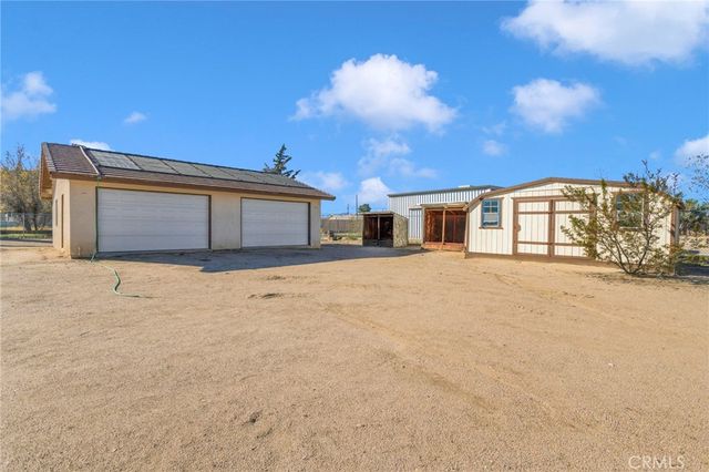 15889 Mojave, Hesperia, CA 92345