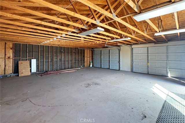 15889 Mojave, Hesperia, CA 92345