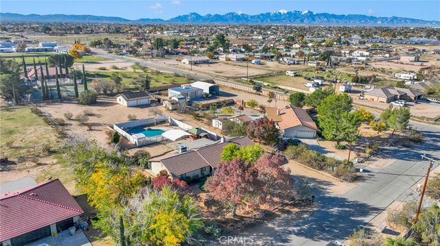 15889 Mojave, Hesperia, CA 92345