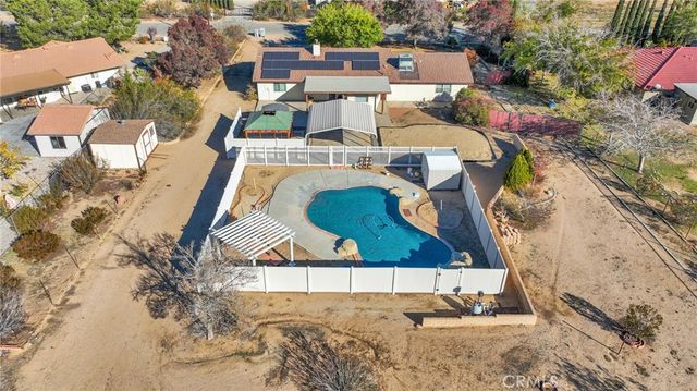 15889 Mojave, Hesperia, CA 92345