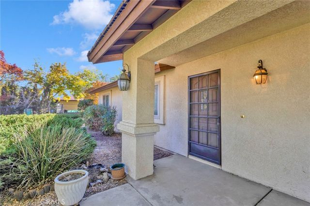 15889 Mojave, Hesperia, CA 92345