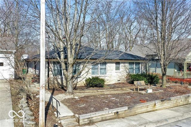 760 W Pine Street, Zionsville, IN 46077