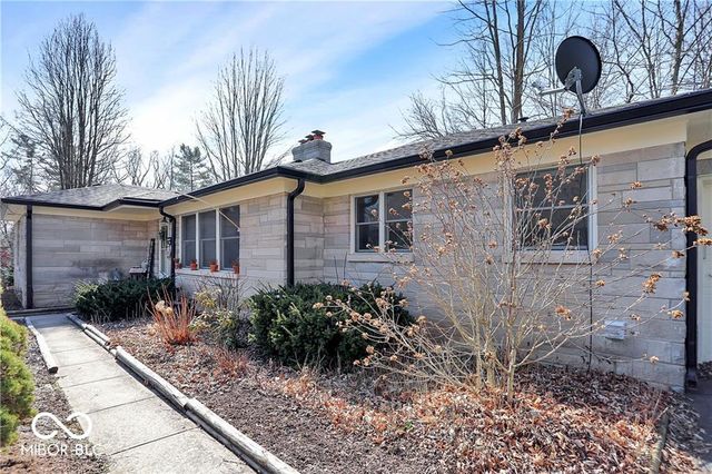 760 W Pine Street, Zionsville, IN 46077