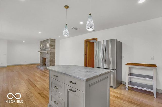 760 W Pine Street, Zionsville, IN 46077