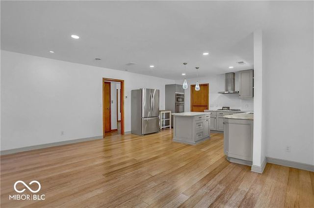 760 W Pine Street, Zionsville, IN 46077
