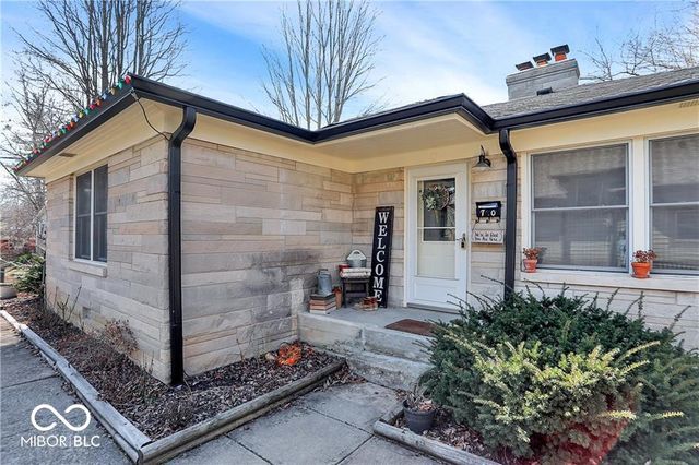 760 W Pine Street, Zionsville, IN 46077