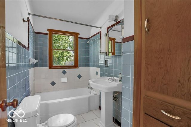 760 W Pine Street, Zionsville, IN 46077