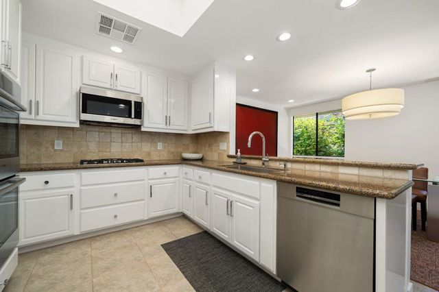 7 Dartmouth Drive, Rancho Mirage, CA 92270