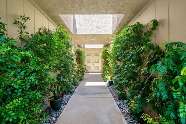 7 Dartmouth Drive, Rancho Mirage, CA 92270