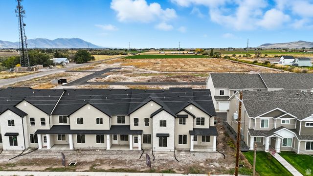 68 E 1225 S, Tremonton, UT 84337