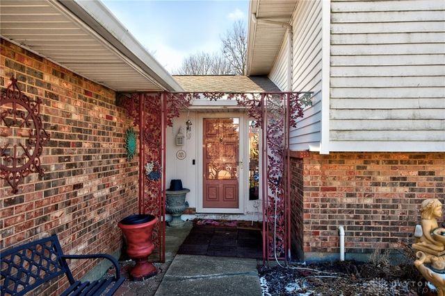 5770 Charlesgate Road, Dayton, OH 45424